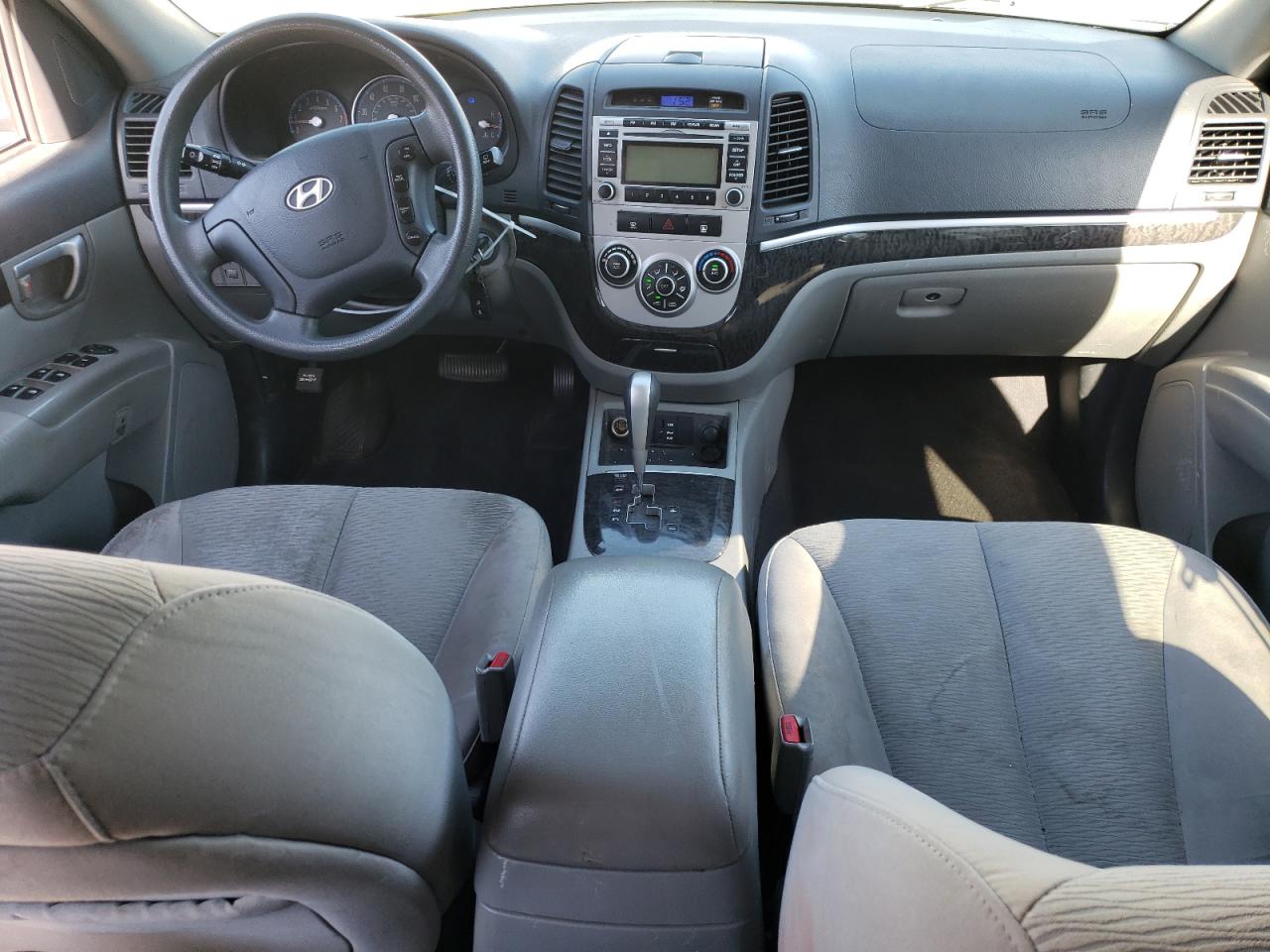 2009 Hyundai Santa Fe - Image 8