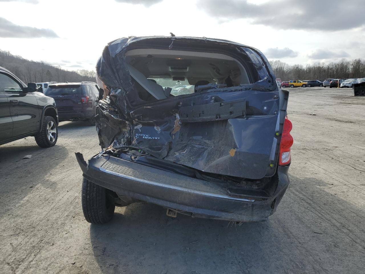 2016 Dodge Caravan - Image 6