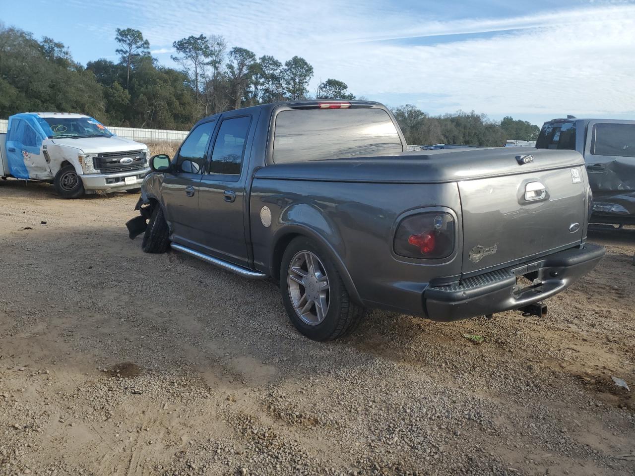 2002 Ford F-150 - Image 2