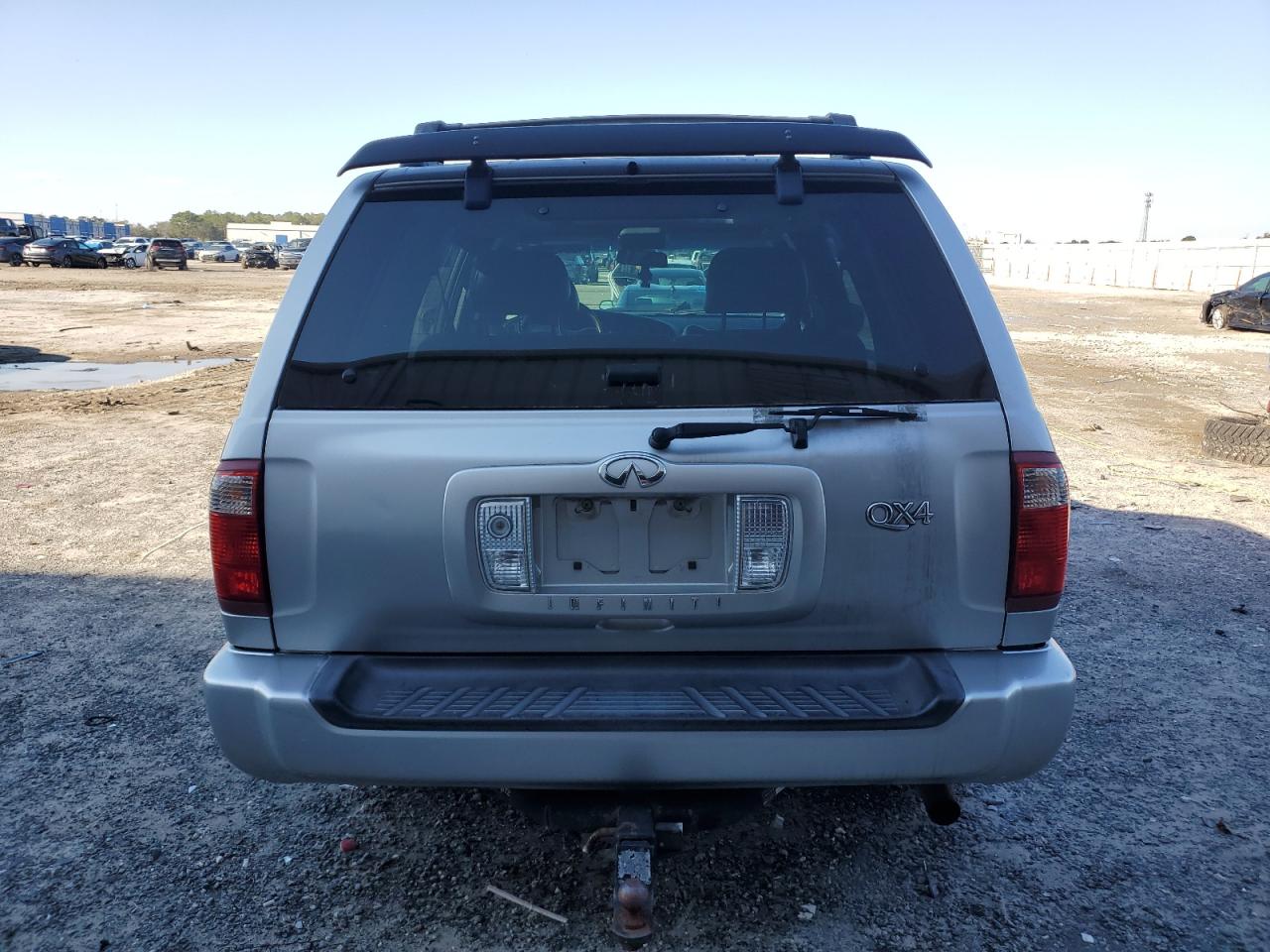 2003 Infiniti QX4 - Image 6