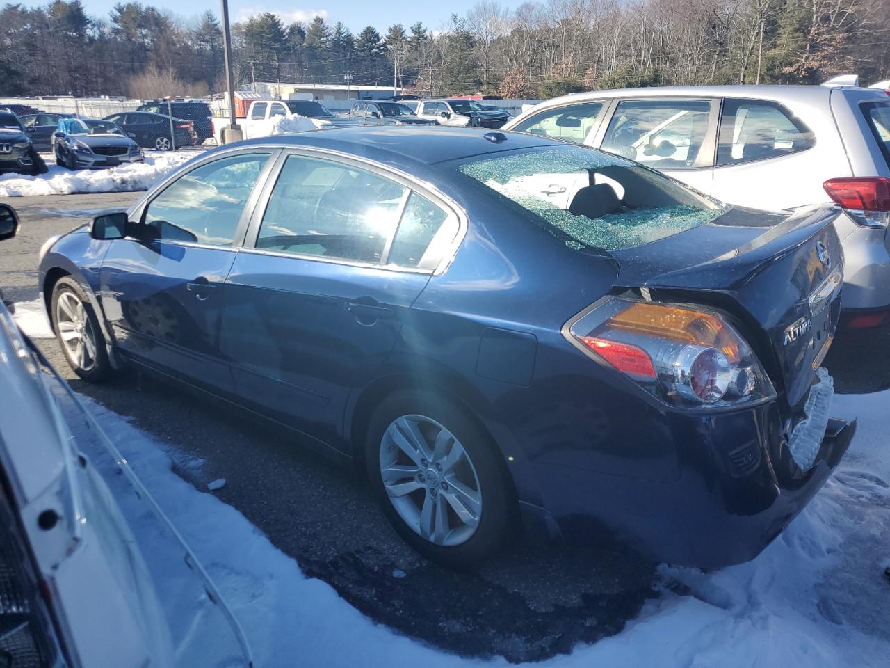 2012 Nissan Altima - Image 2