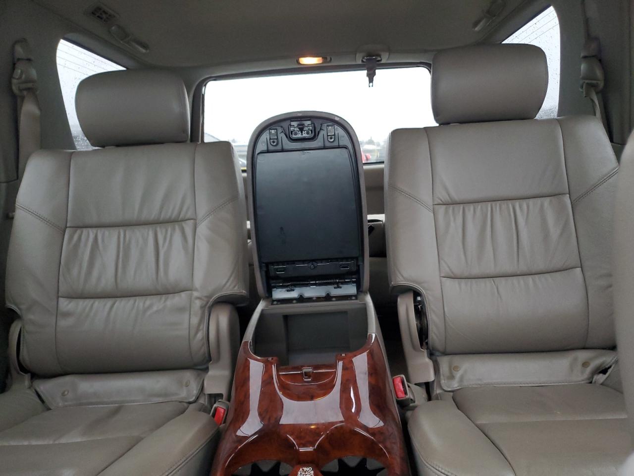 2007 Toyota Sequoia - Image 10