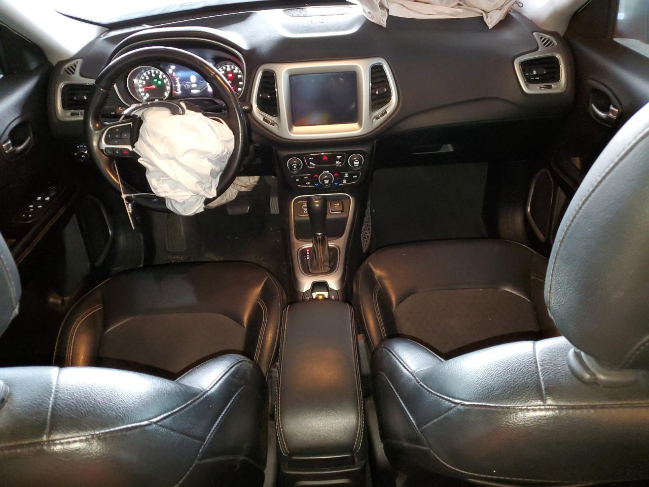 2020 Jeep Compass - Image 8