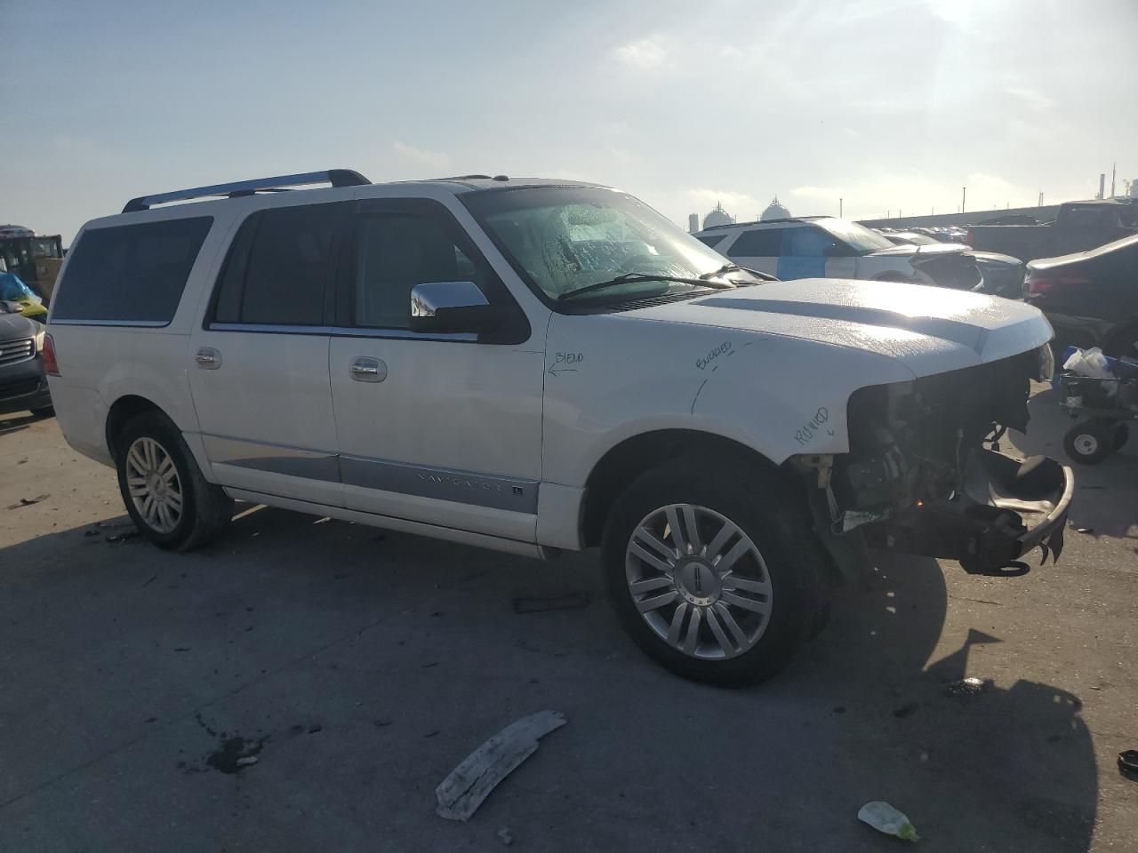 2012 Lincoln Navigator - Image 4