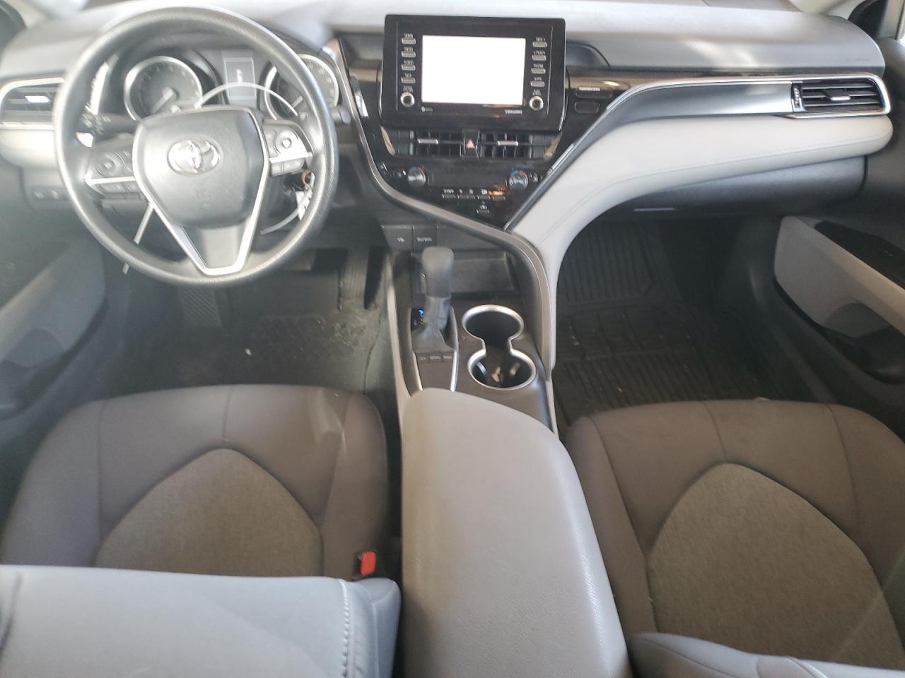 2022 Toyota Camry - Image 8