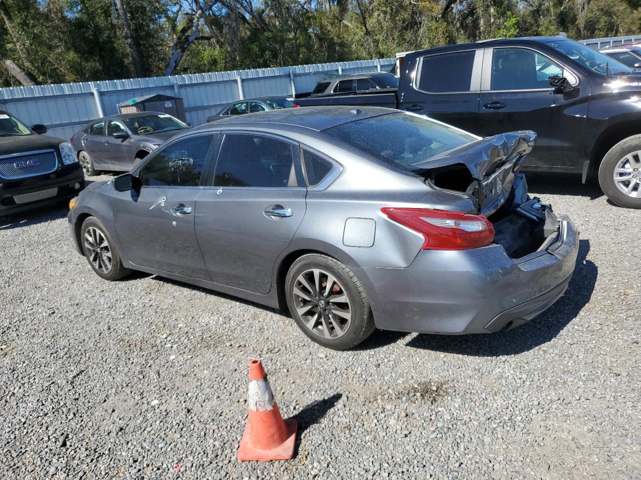 2018 Nissan Altima - Image 2