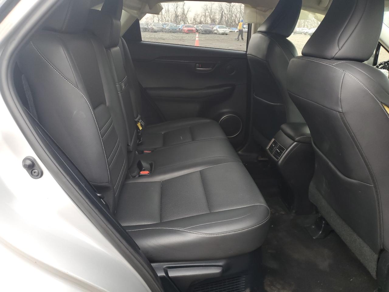 2015 Lexus NX - Image 12