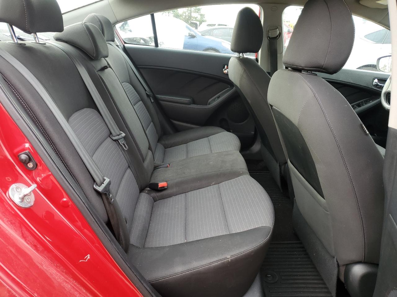2015 Kia Forte - Image 10