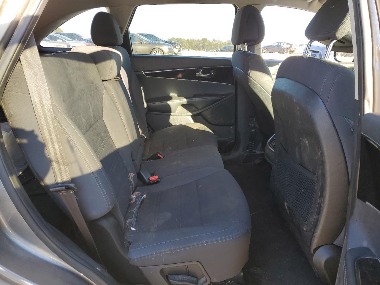 2016 Kia Sorento - Image 11