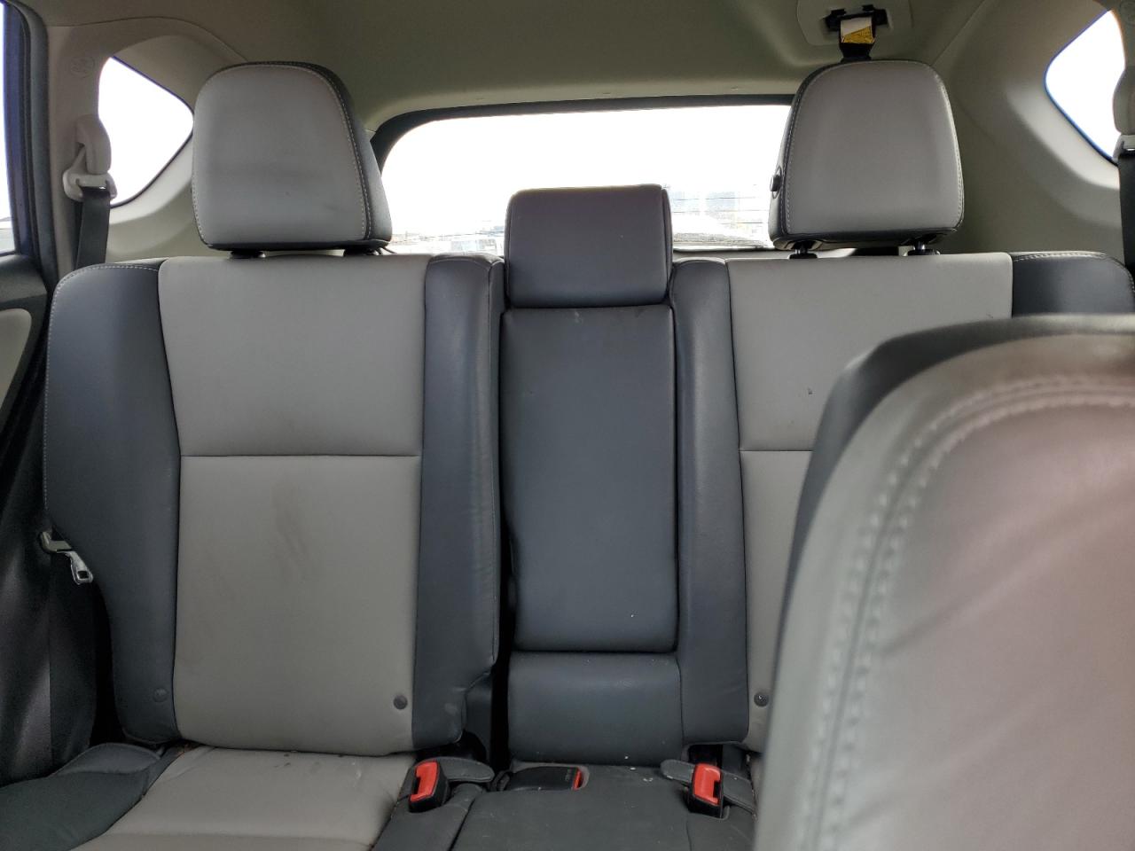 2015 Toyota RAV 4 - Image 10