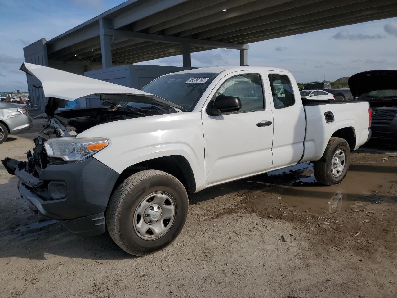 2017 Toyota Tacoma Access Cab продається в West Palm Beach, FL - Front End