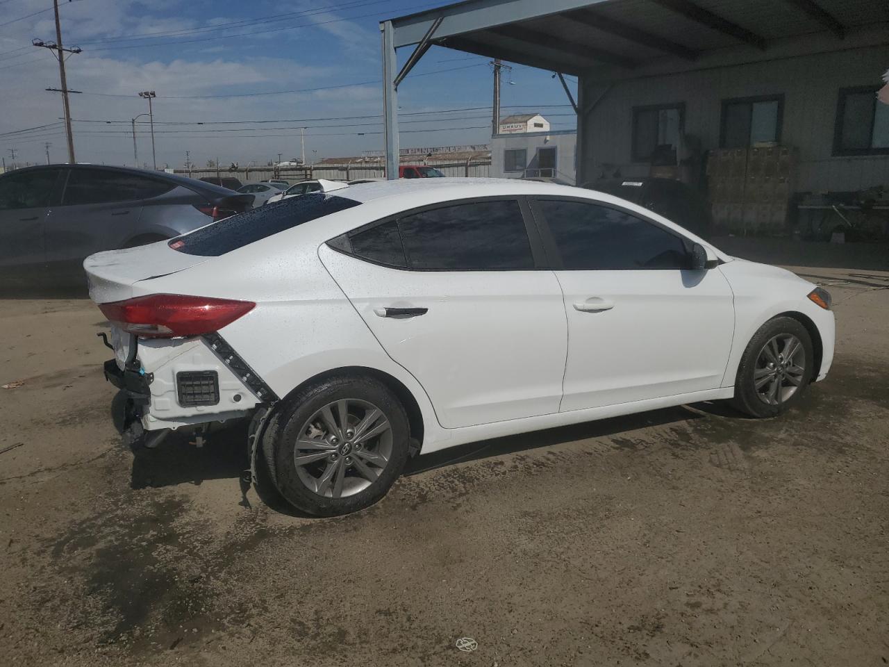 2018 Hyundai Elantra - Image 3