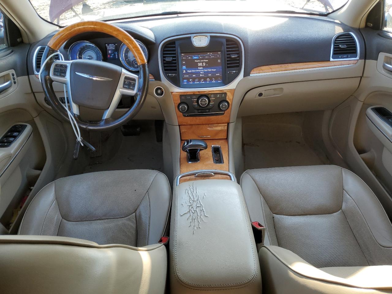 2013 Chrysler 300 - Image 8