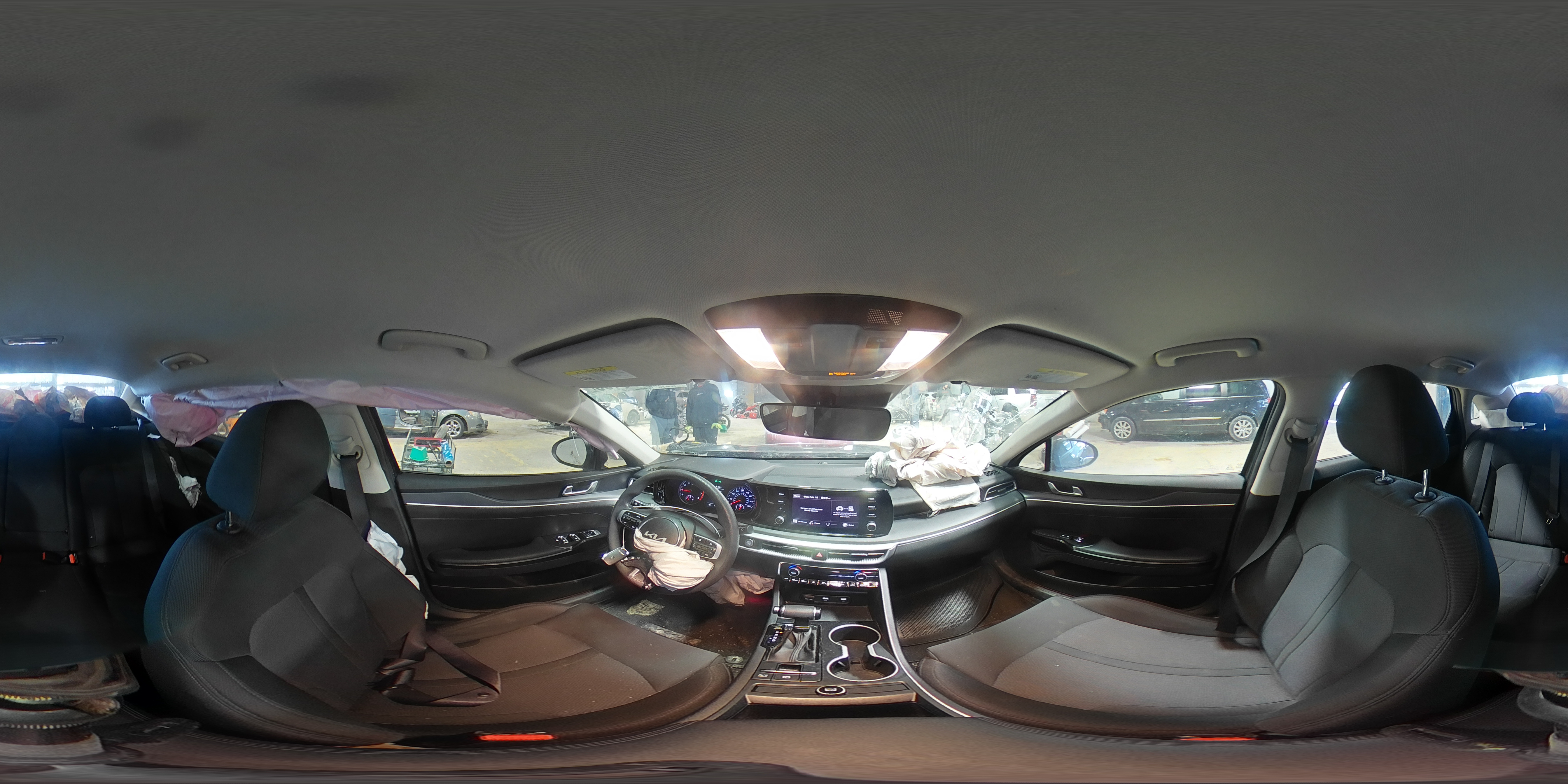 2023 Kia K5 - Image 13