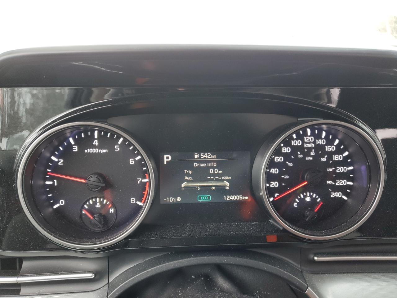 2024 Kia Carnival - Image 9