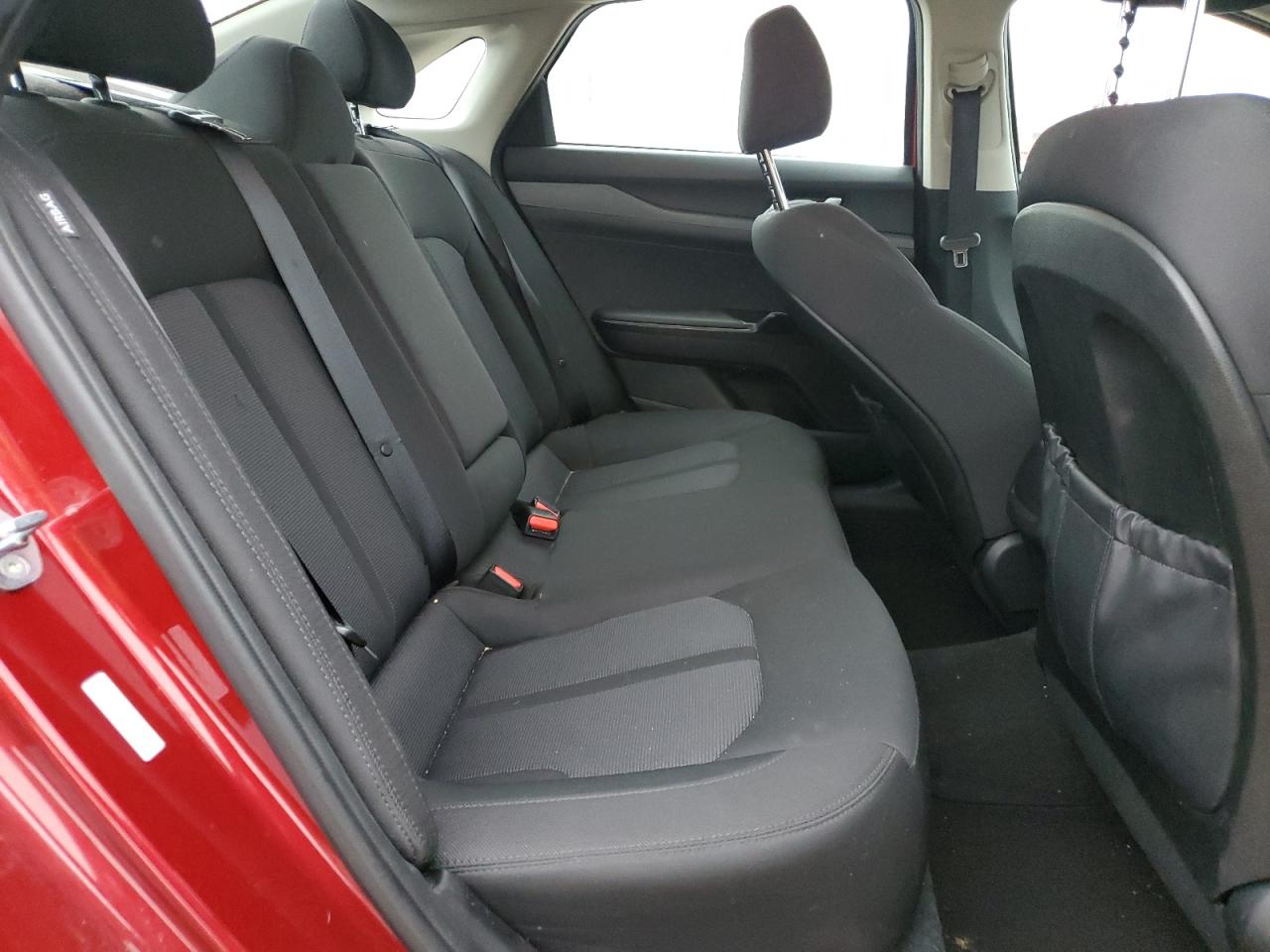2023 Kia K5 - Image 10