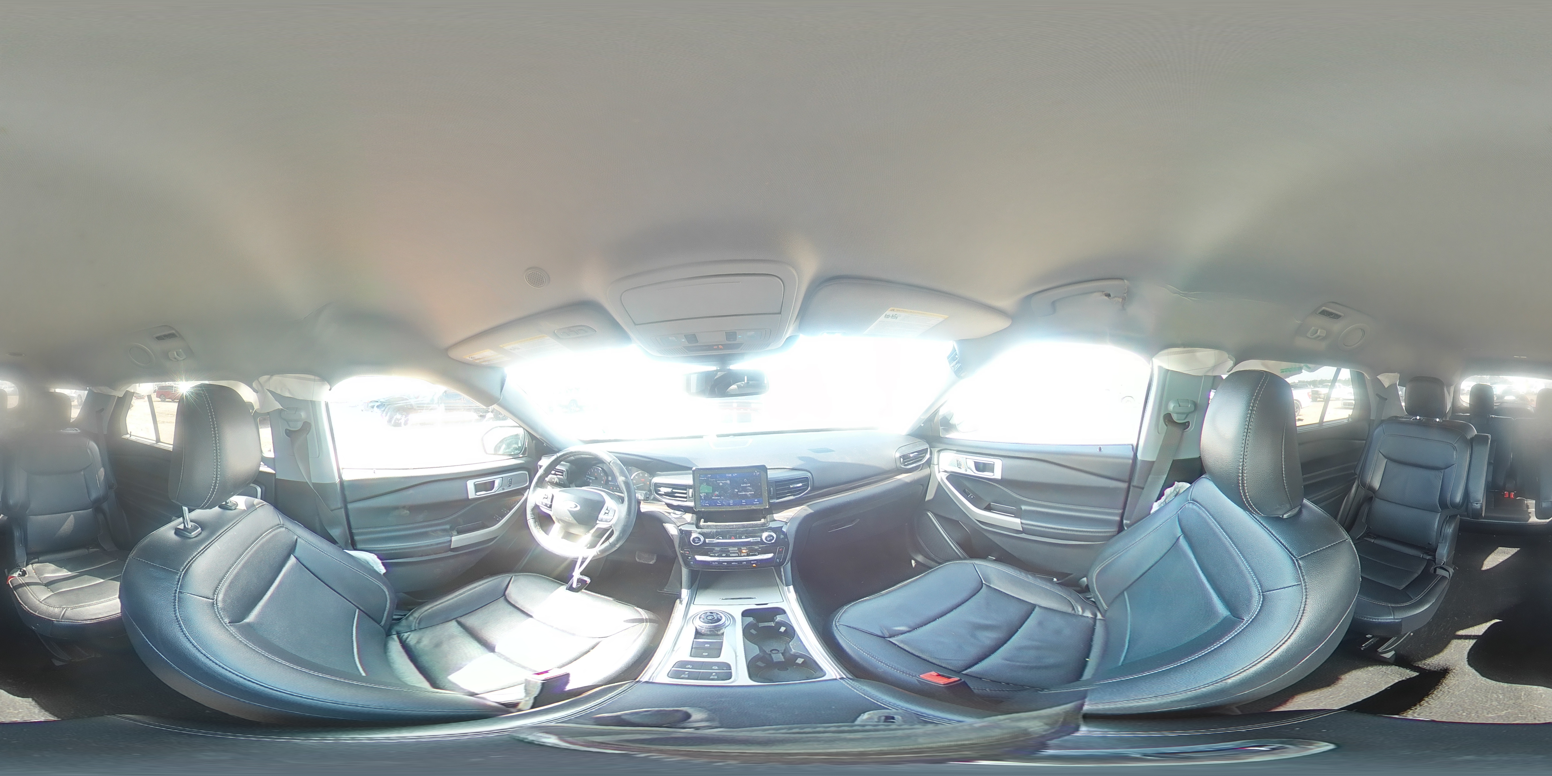 2022 Ford Explorer - Image 14