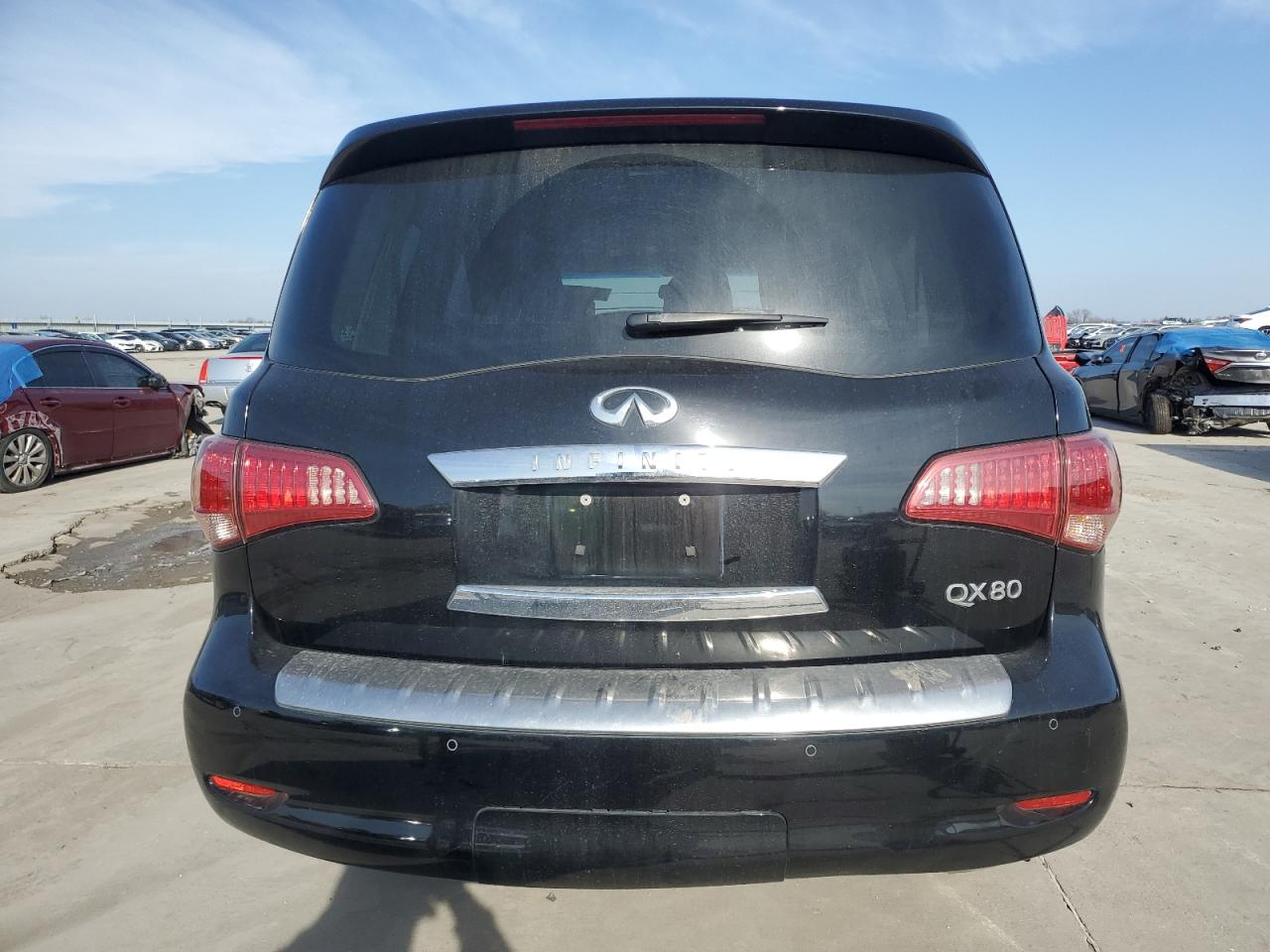 2015 Infiniti QX80 - Image 6
