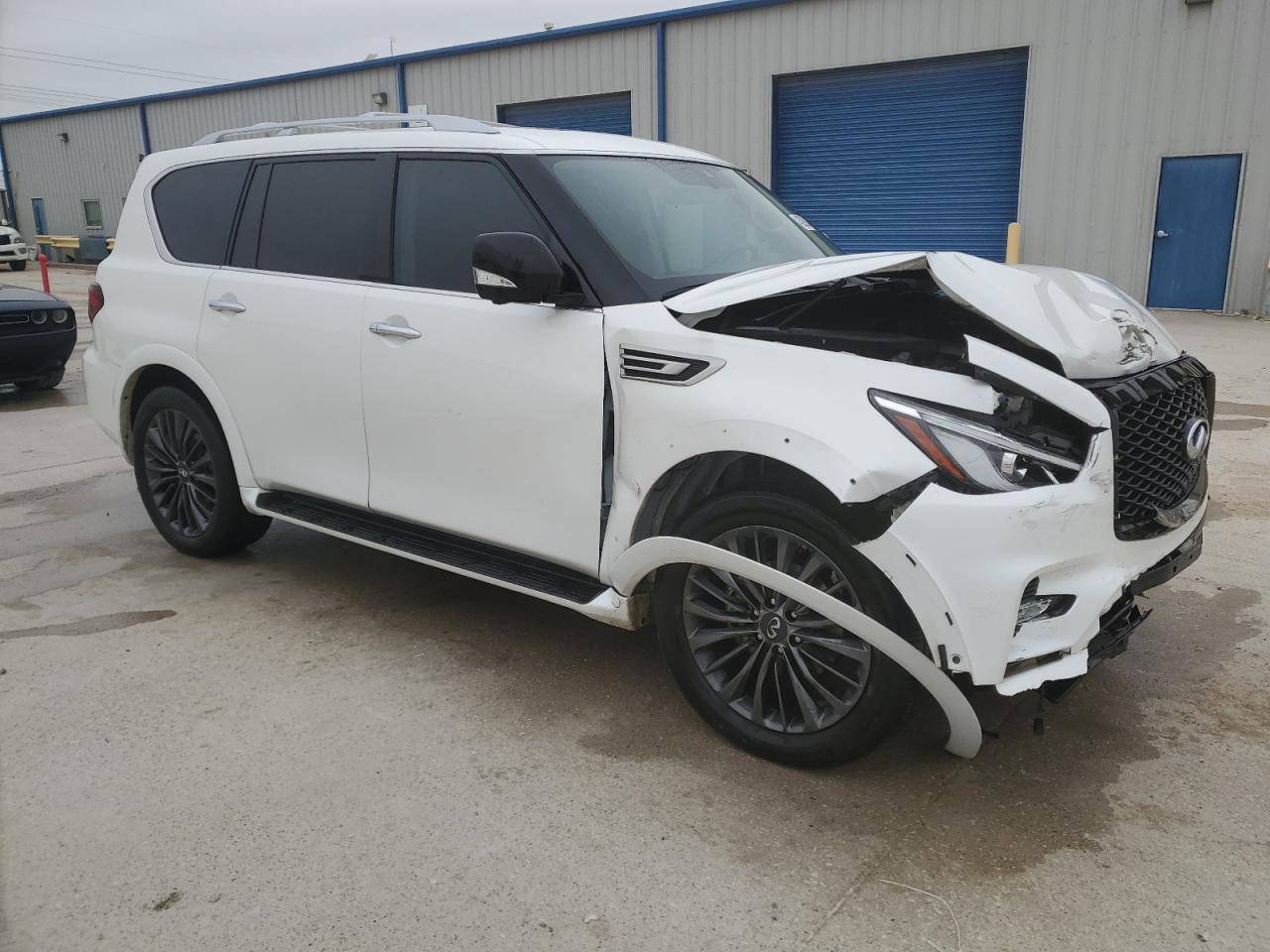 2021 Infiniti QX80 - Image 4