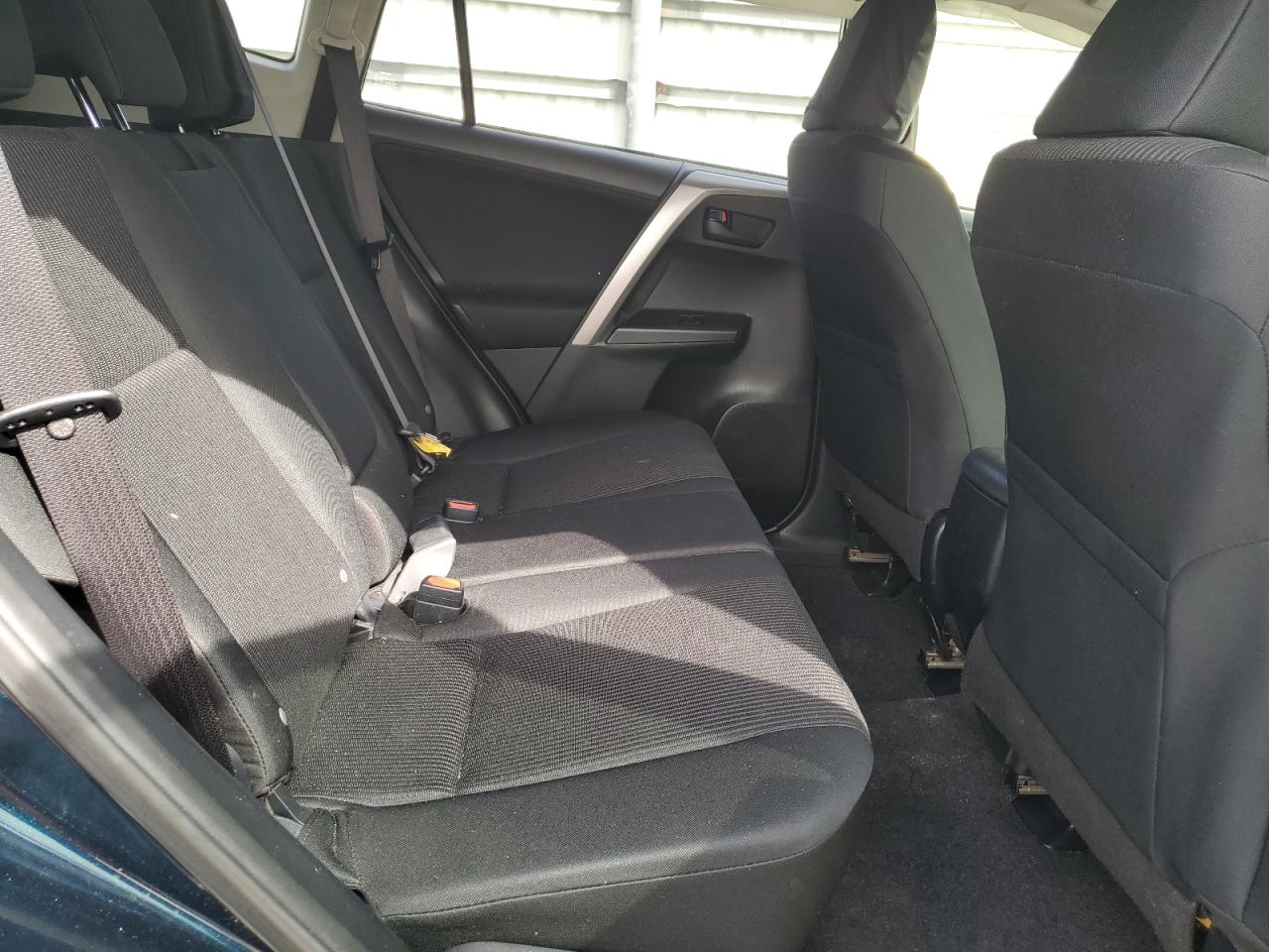 2018 Toyota RAV 4 - Image 11