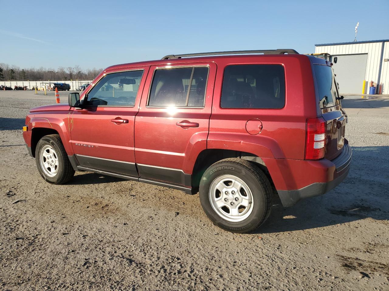 2016 Jeep Liberty (Patriot) - Image 2