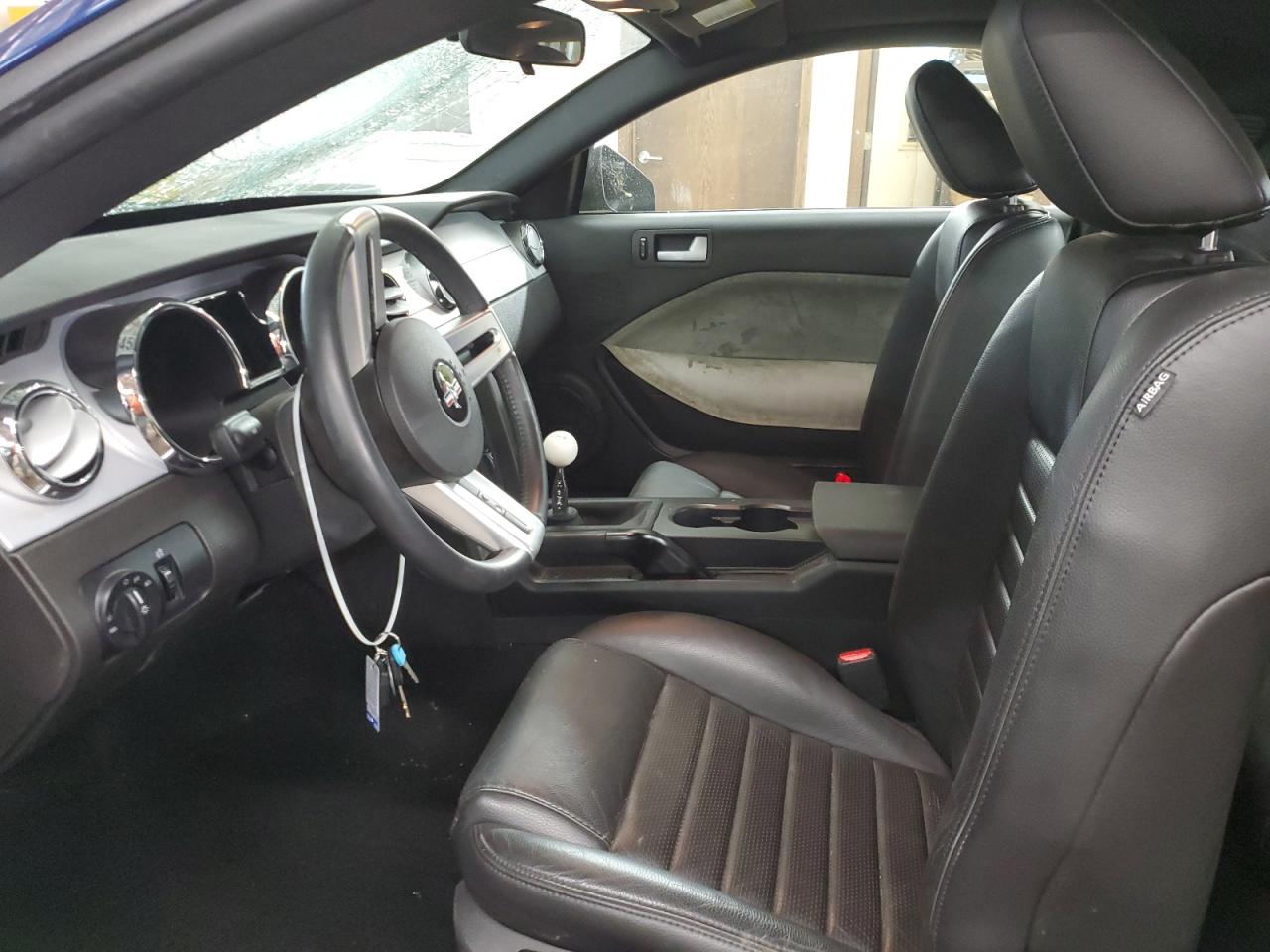 2008 Ford Mustang - Image 7
