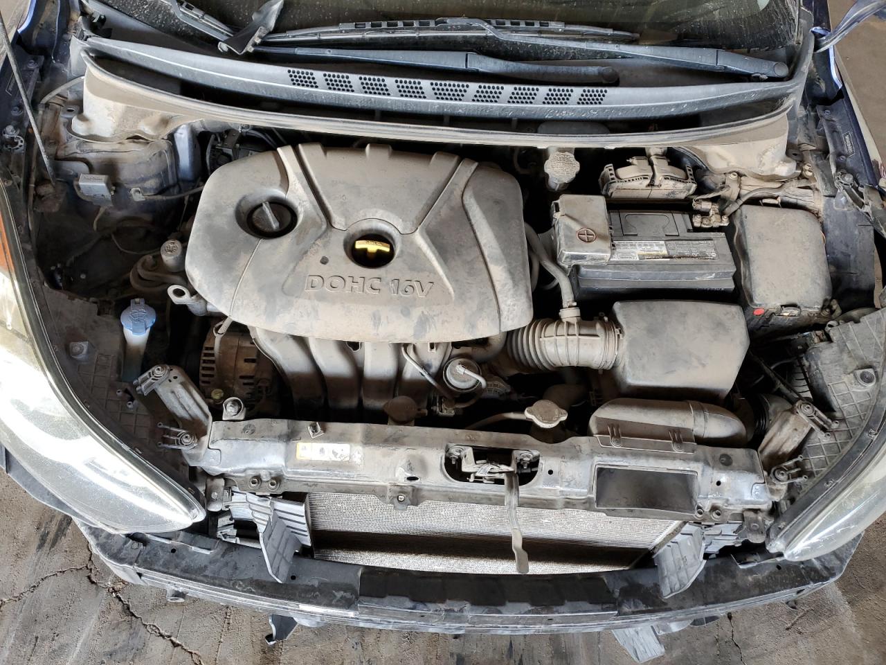 2013 Hyundai Elantra - Image 11