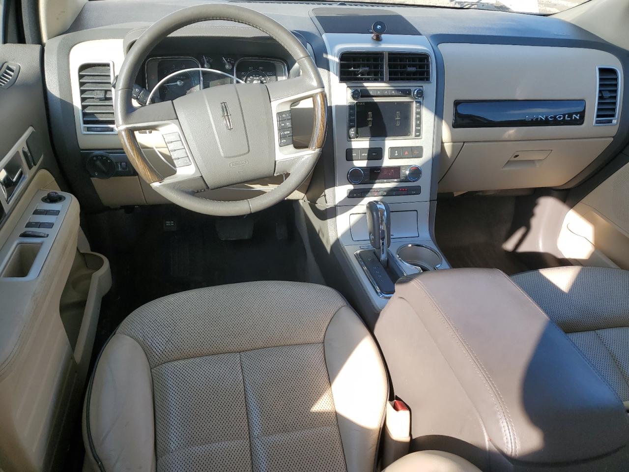 2009 Lincoln MKX - Image 8