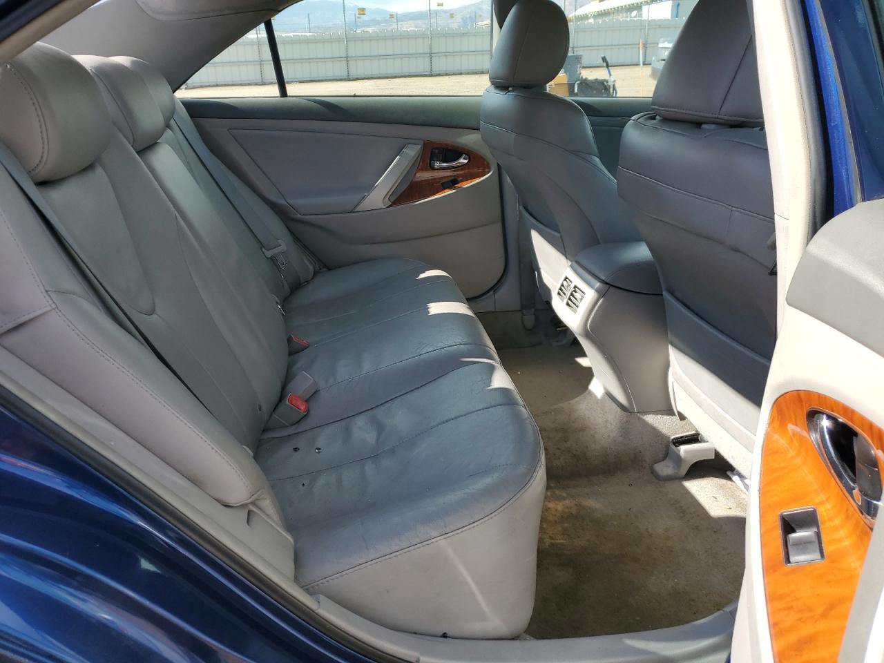 2008 Toyota Camry - Image 10