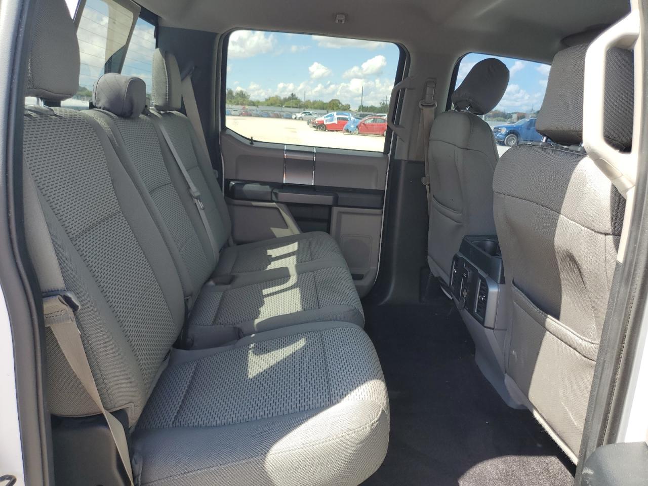 2015 Ford F-150 - Image 10