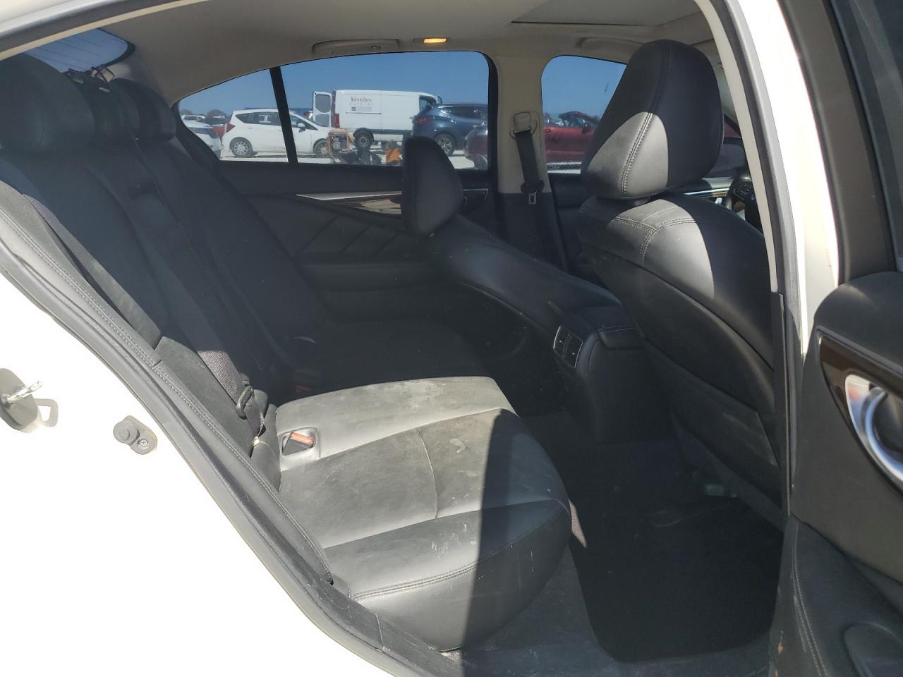 2018 Infiniti Q50 - Image 10