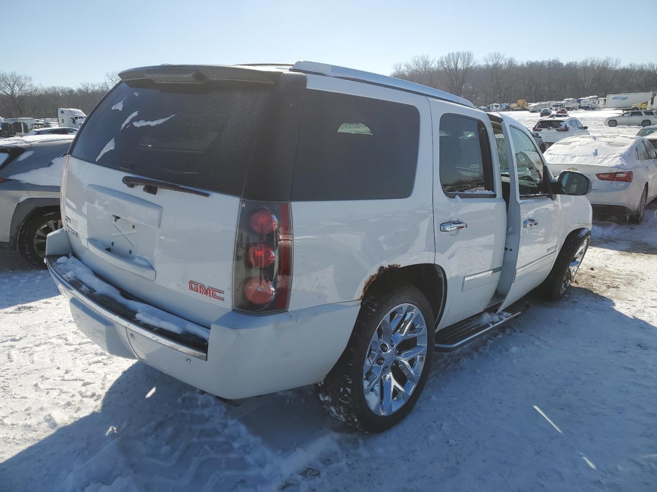2009 GMC Yukon - Image 3