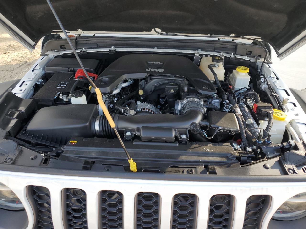 2021 Jeep Gladiator - Image 11