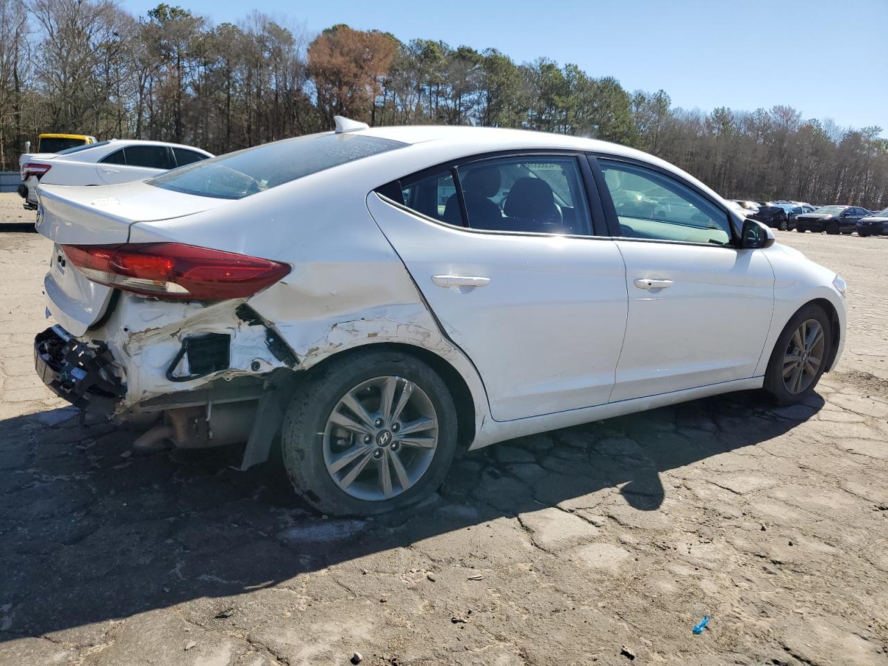 2018 Hyundai Elantra - Image 3