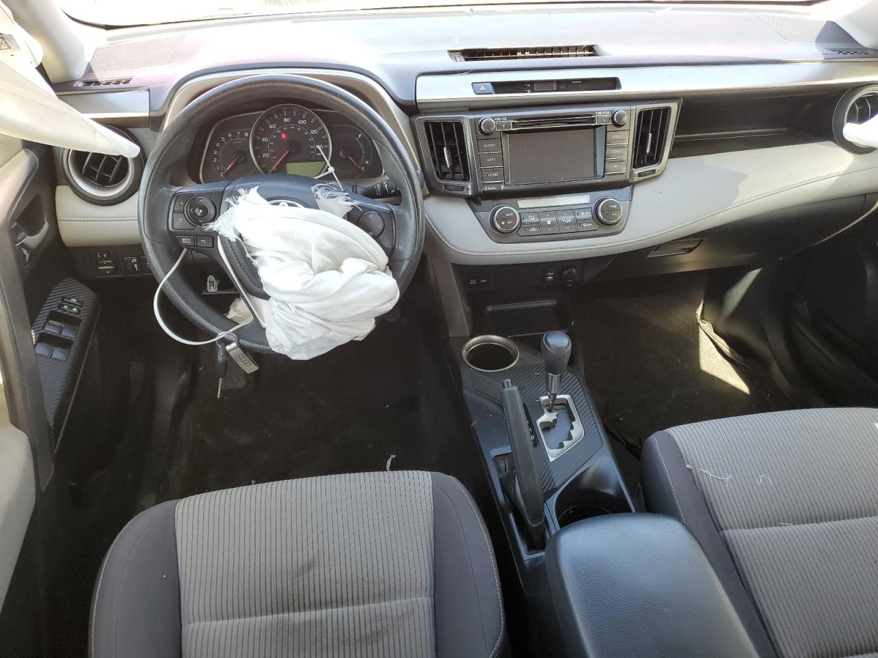 2015 Toyota RAV 4 - Image 8