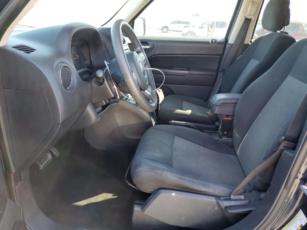 2014 Jeep Liberty (Patriot) - Image 7