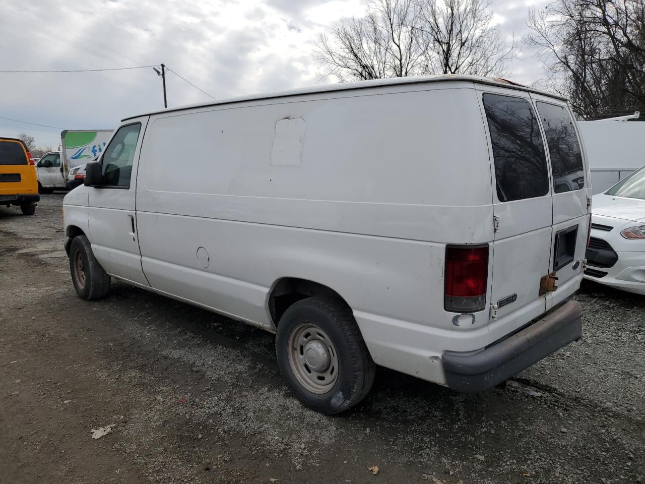 2006 Ford Econoline - Image 2