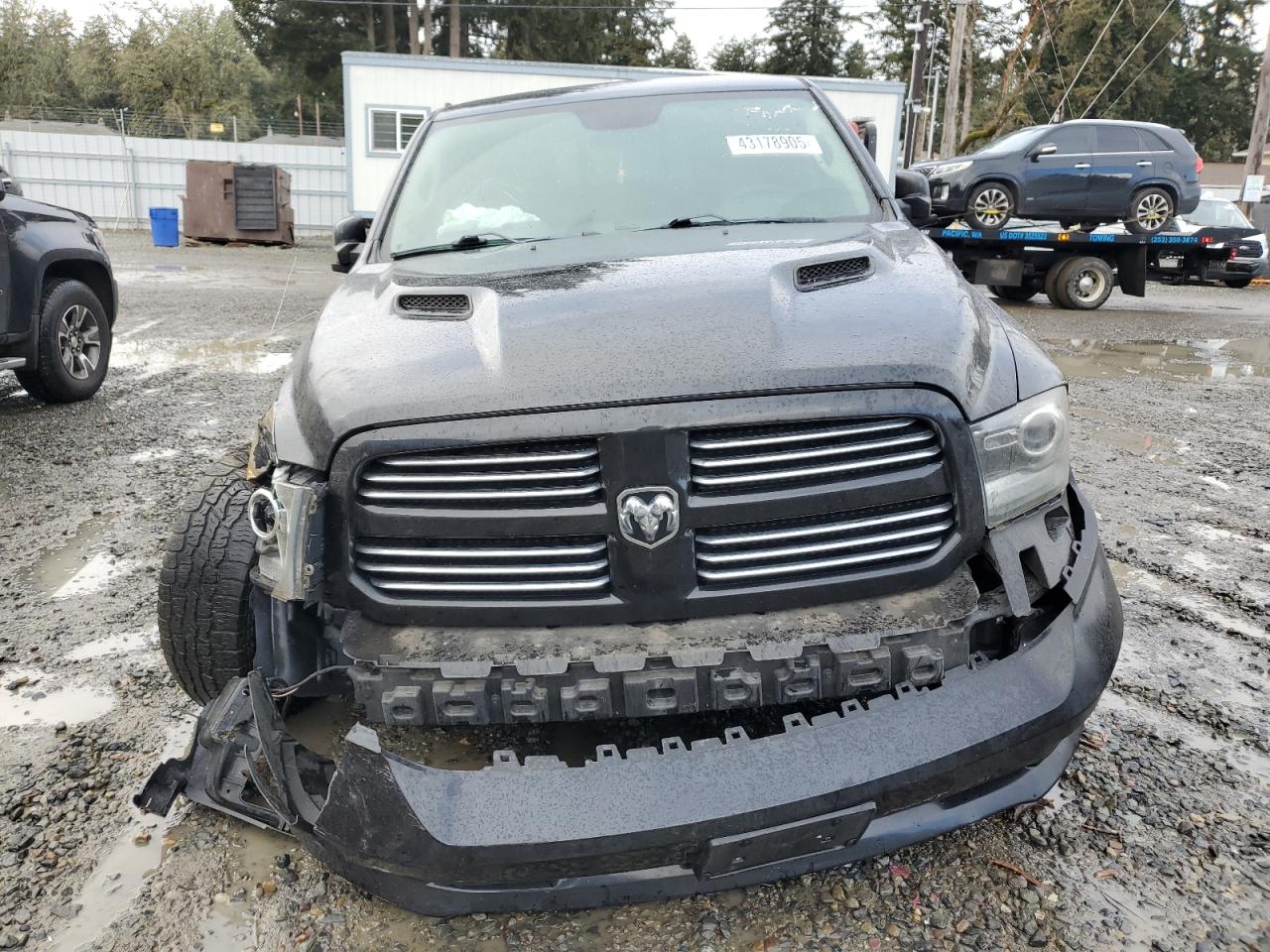 2016 RAM 1500 - Image 5