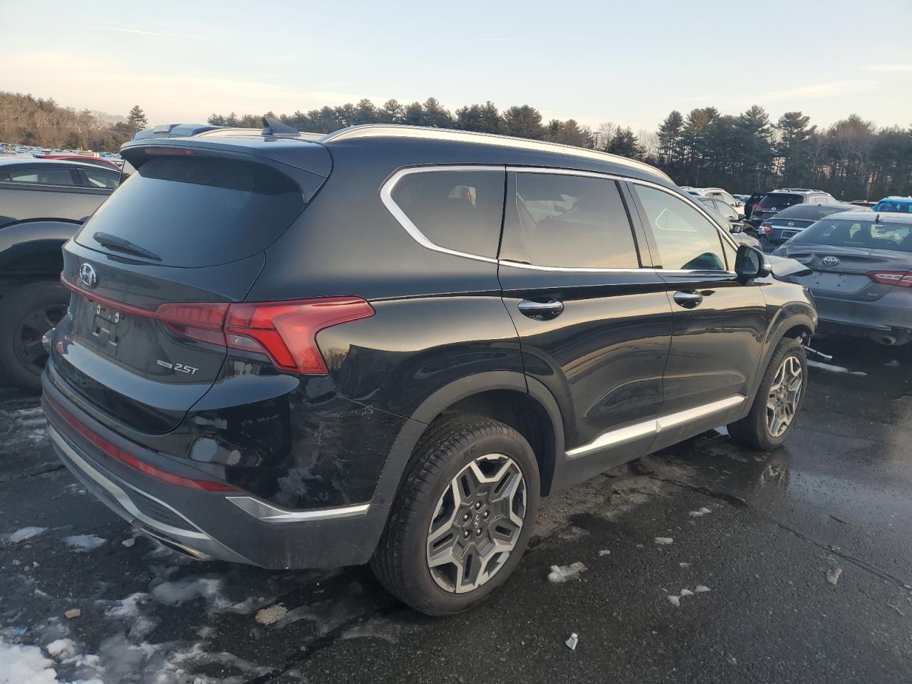 2022 Hyundai Santa Fe - Image 3