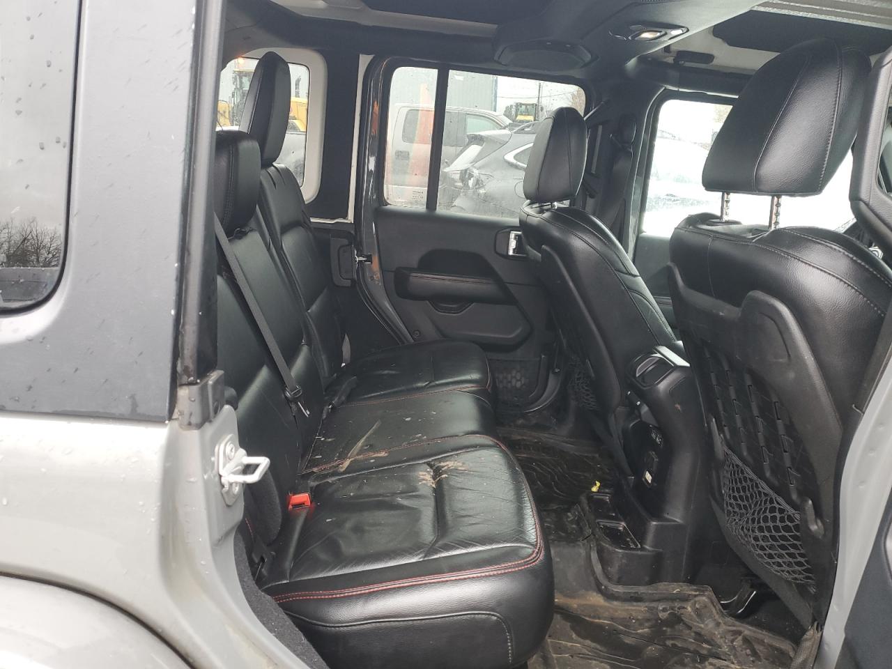 2018 Jeep Wrangler - Image 11
