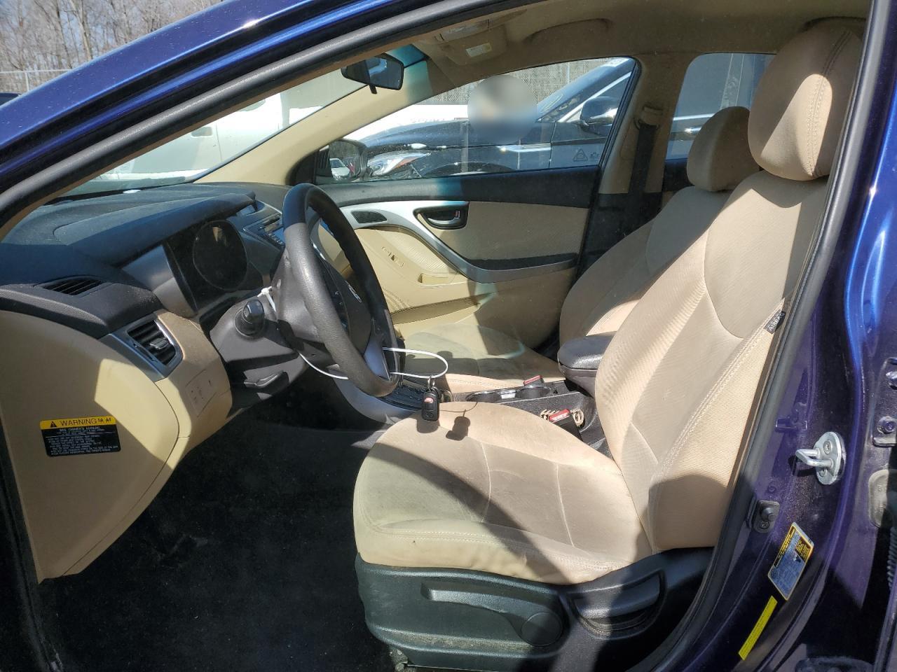 2013 Hyundai Elantra - Image 7