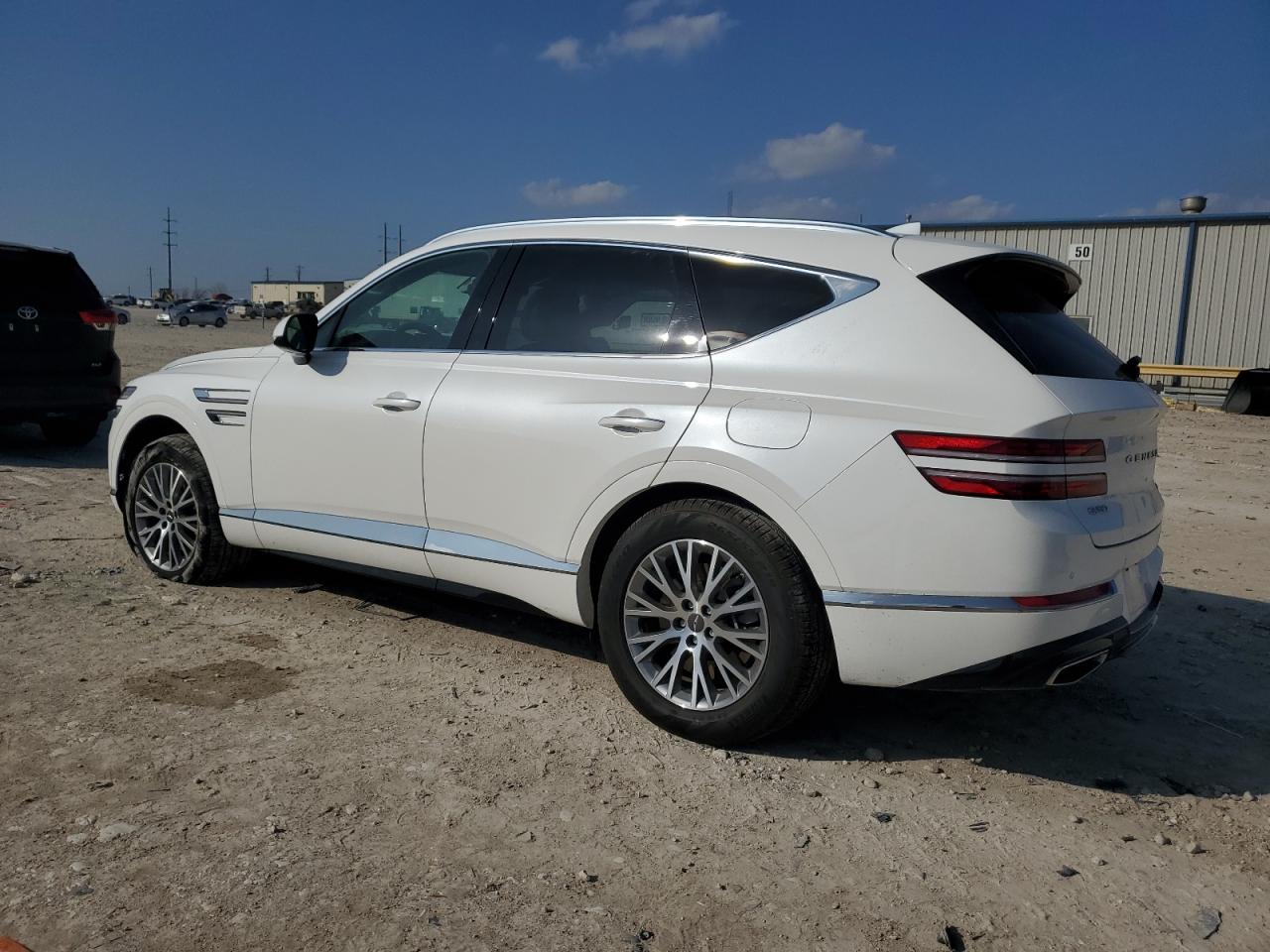 2024 Genesis GV80 - Image 2