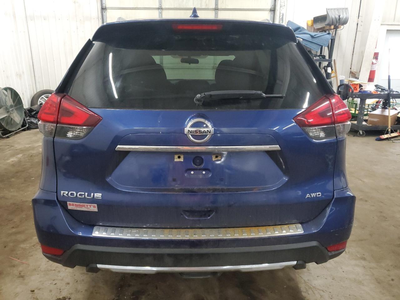 2017 Nissan Rogue - Image 6