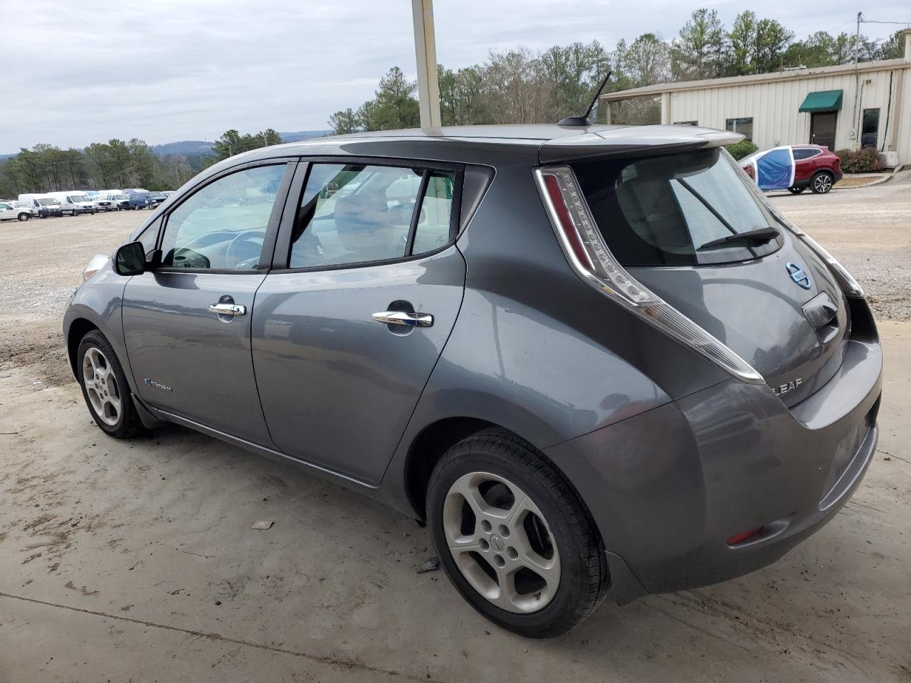 2015 Nissan Leaf - Image 2