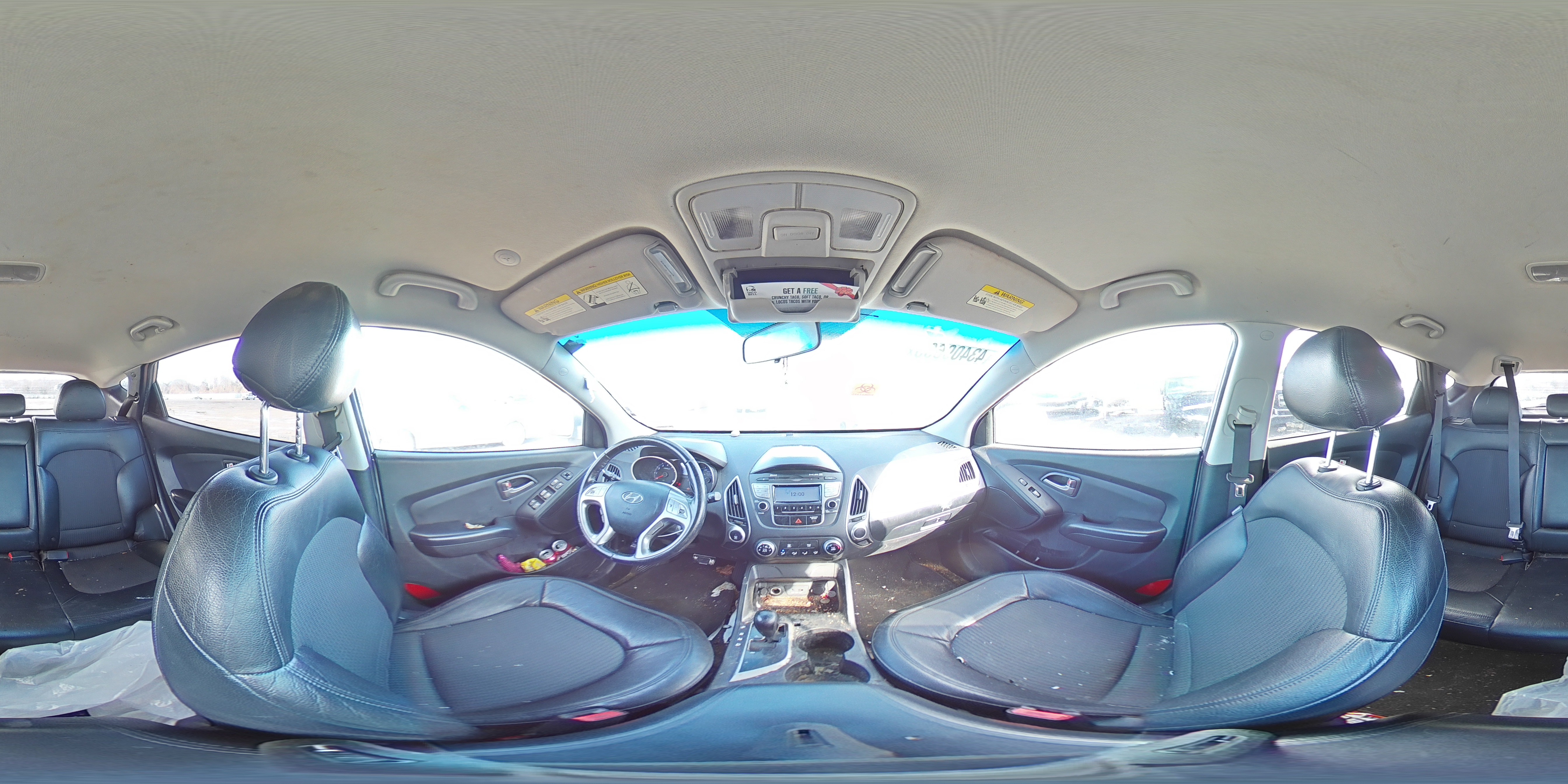 2010 Hyundai Tucson - Image 13