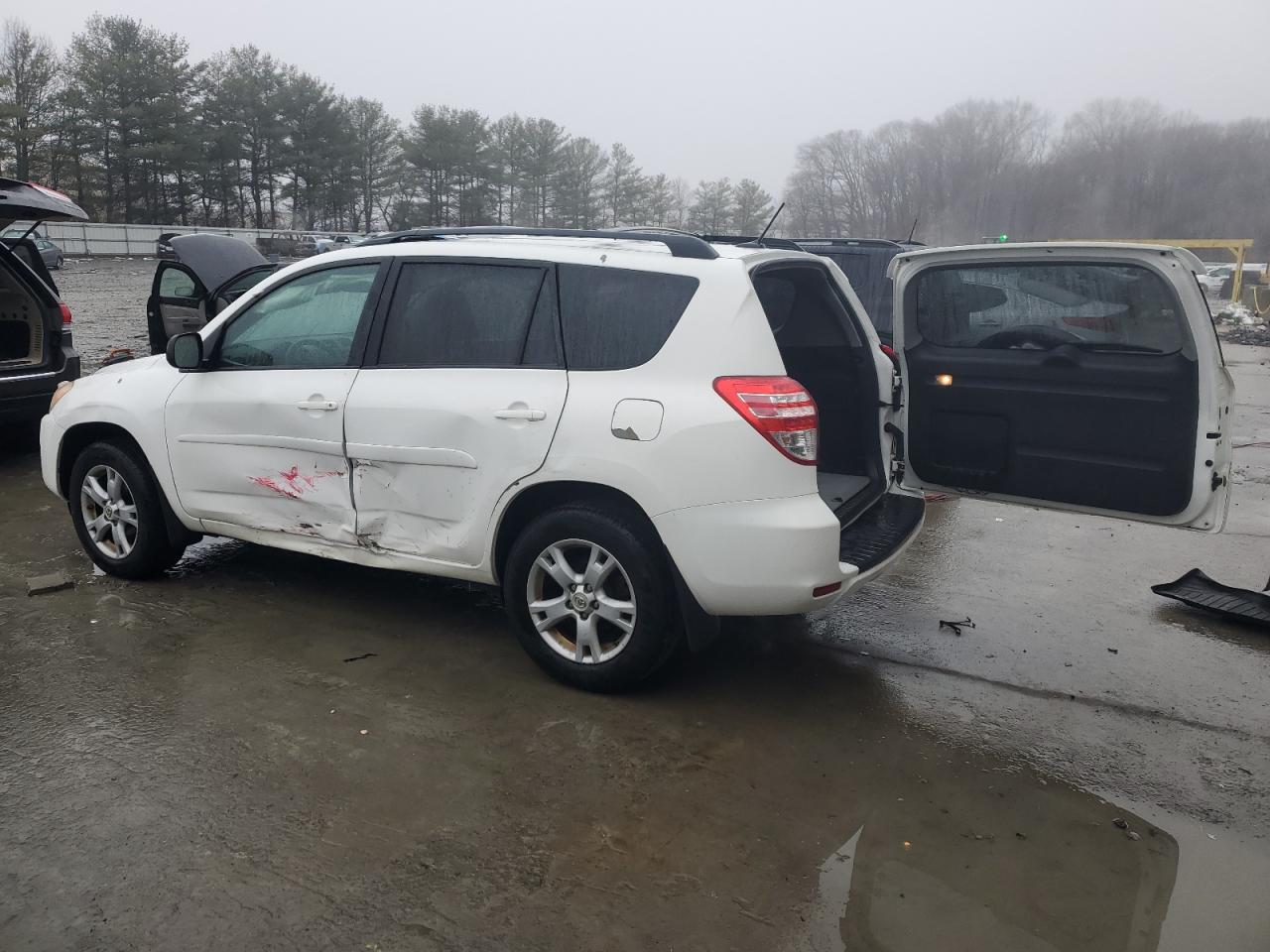 2012 Toyota RAV 4 - Image 2