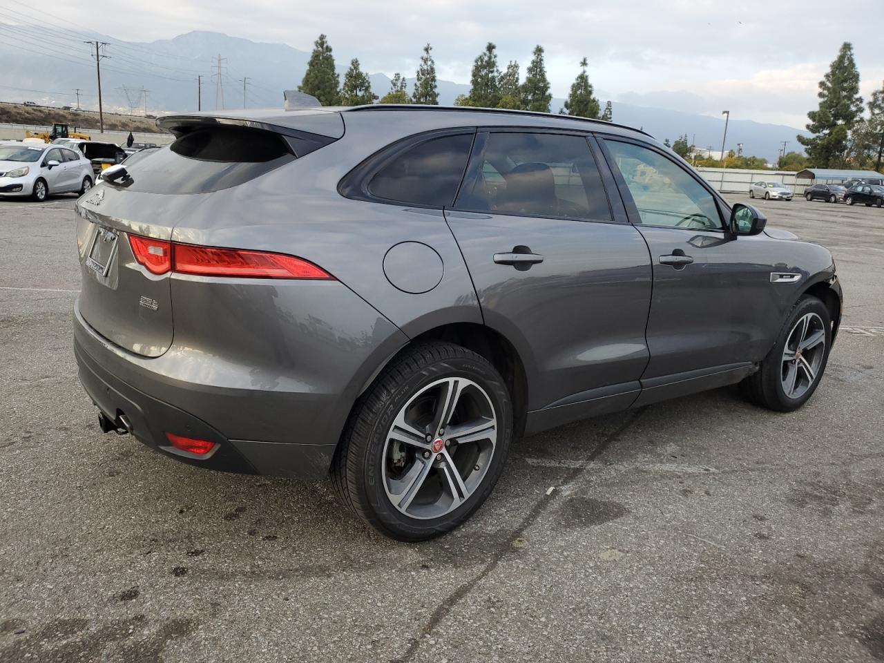 2018 Jaguar F-Pace - Image 3