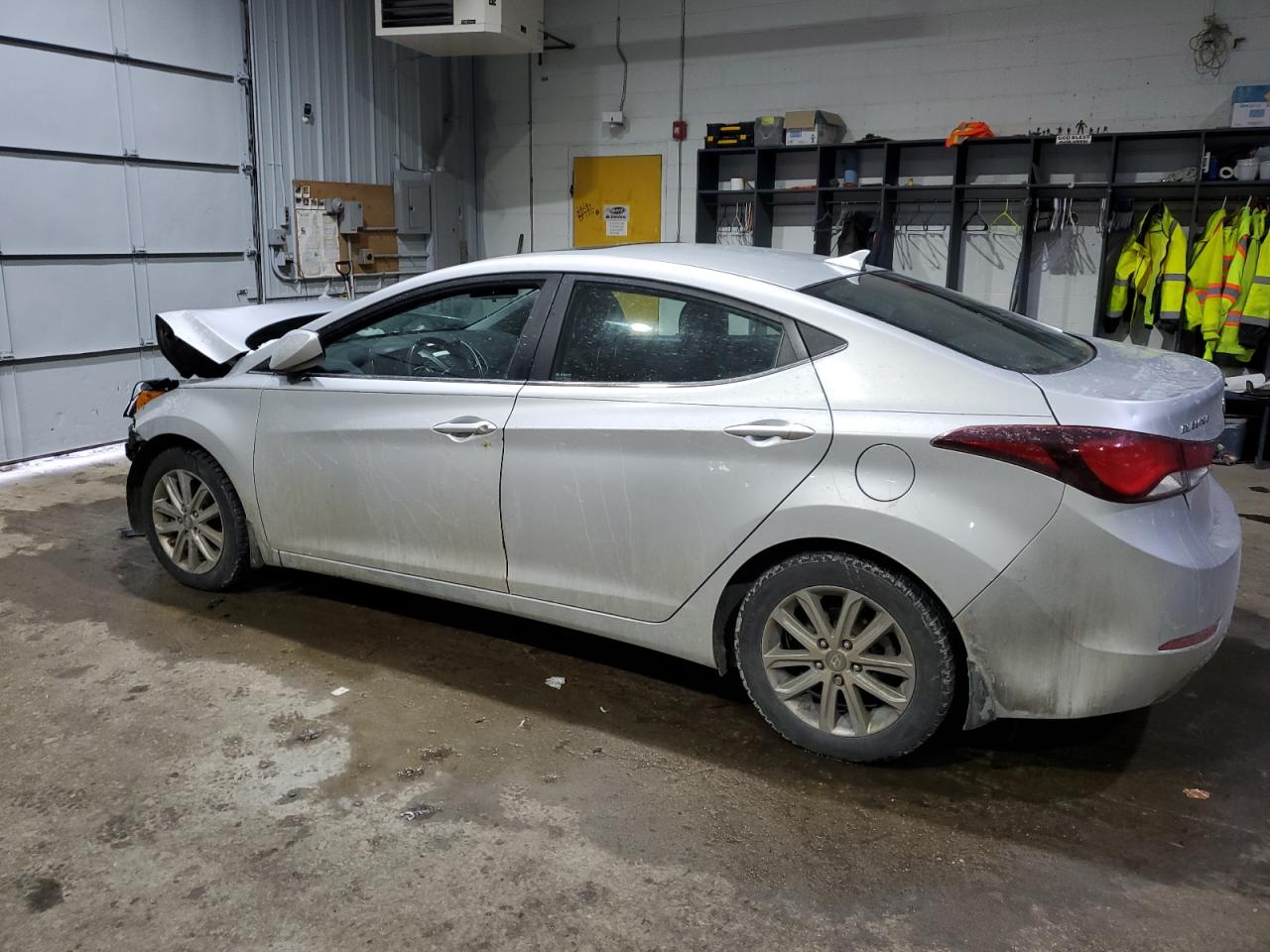 2015 Hyundai Elantra - Image 2