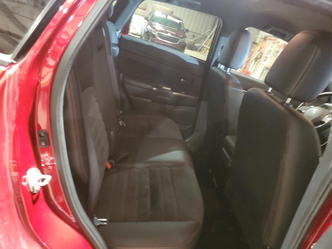 2021 Mitsubishi Outlander - Image 11