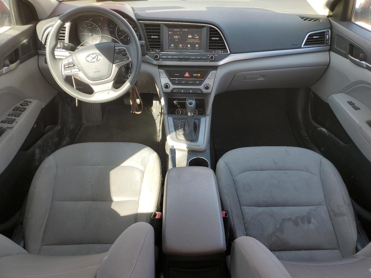 2017 Hyundai Elantra - Image 8